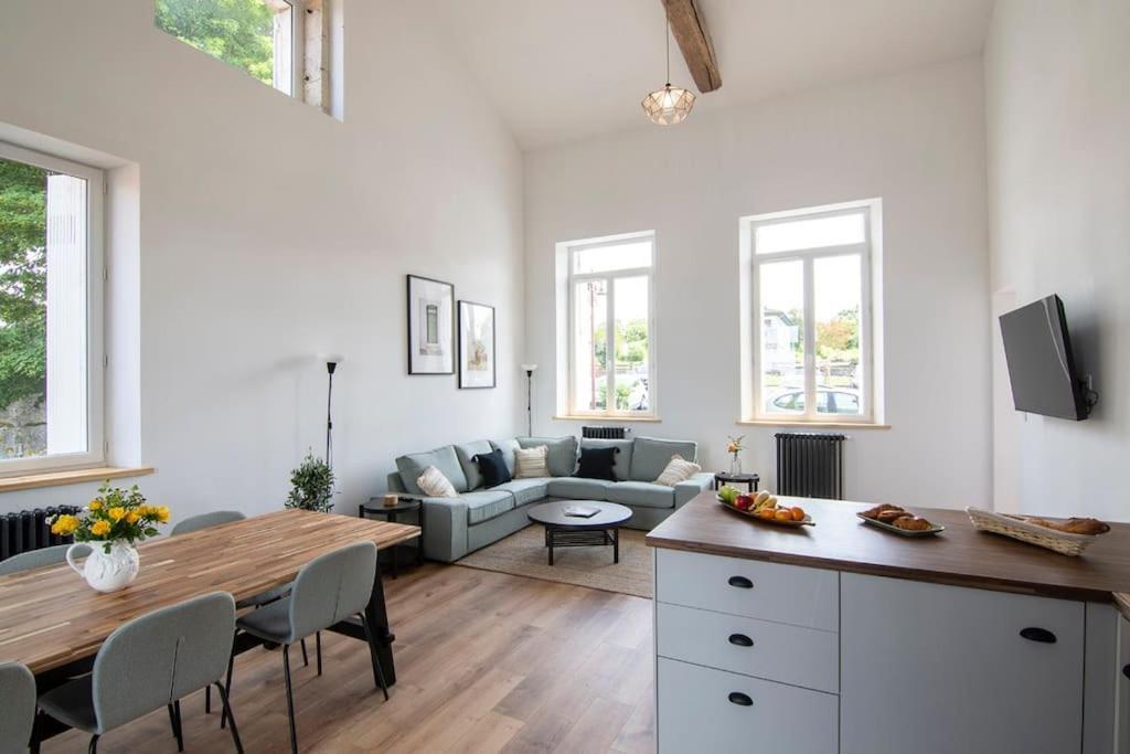 Treize Maison 3 Bed House In Centre Of Saint Severin Exteriör bild