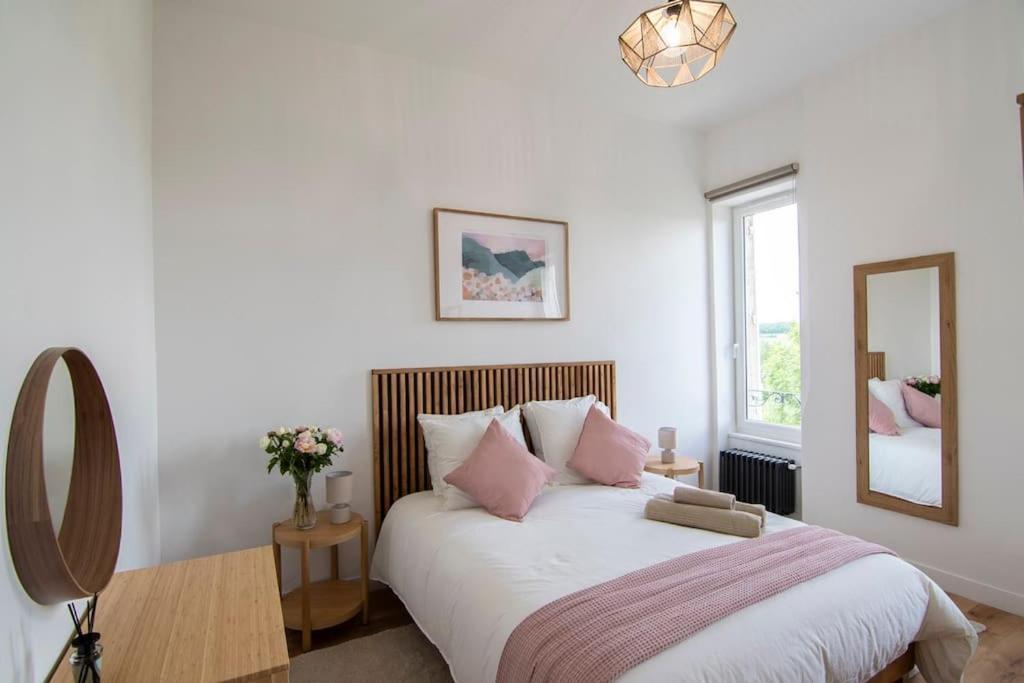 Treize Maison 3 Bed House In Centre Of Saint Severin Exteriör bild