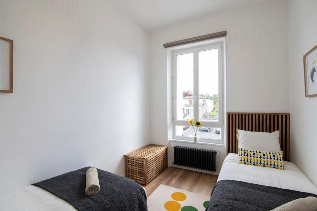 Treize Maison 3 Bed House In Centre Of Saint Severin Exteriör bild